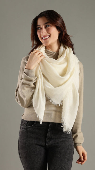 Woman wearing a wool scarf 